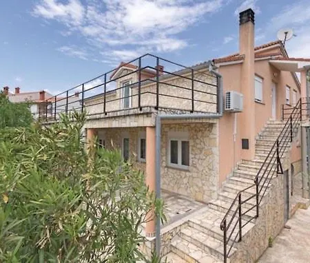 Apartament Lejla *